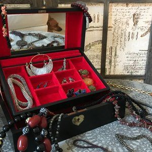 26 Piece Asian Style jewelry Lot w/ Japanese Jewelry Box *GREAT FOR RESELLERS!!!